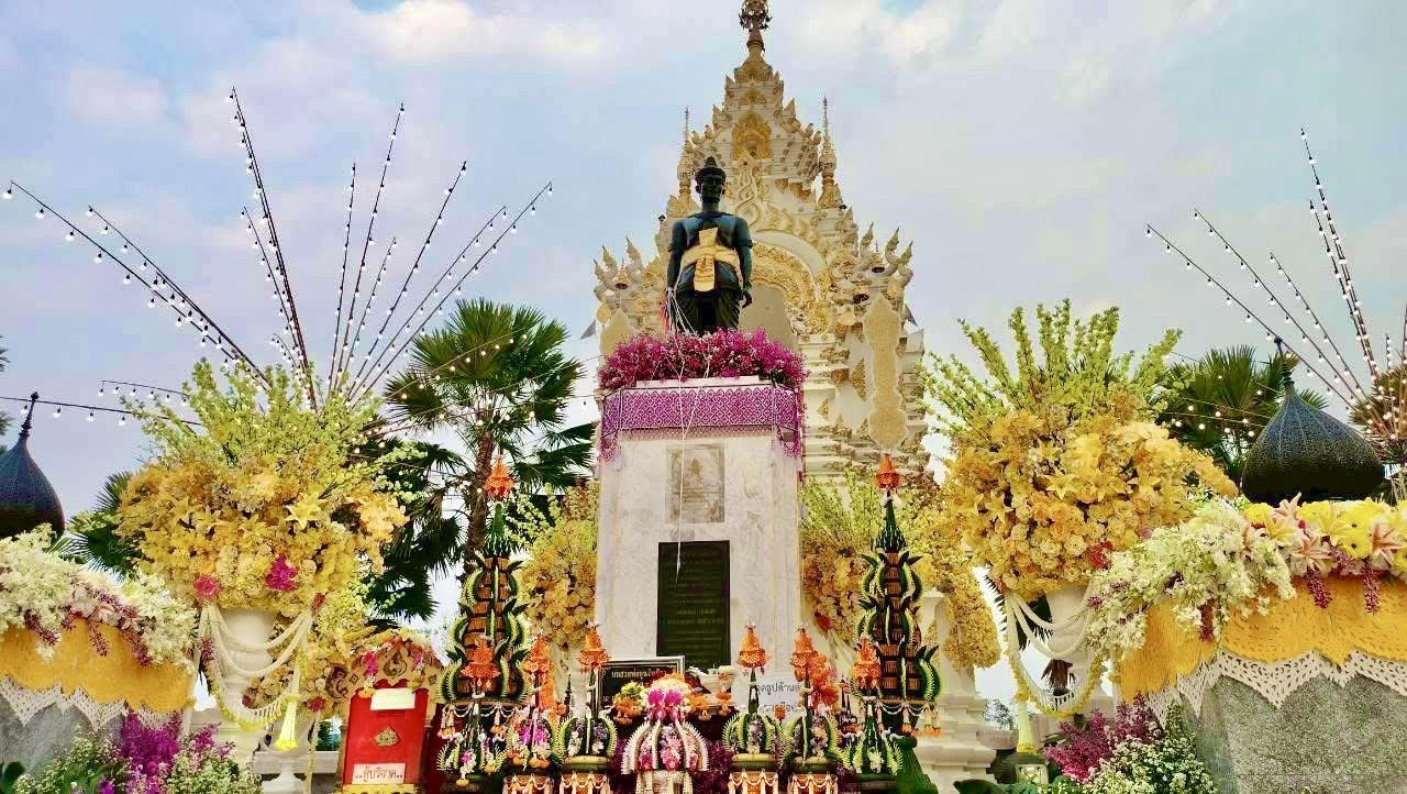 สพอ.ปง : ร่วมขบวนแห่เครื่องสักการะงานประเพณีบวงสรวงพ่อขุนงำเมือง ประจำปี 2569